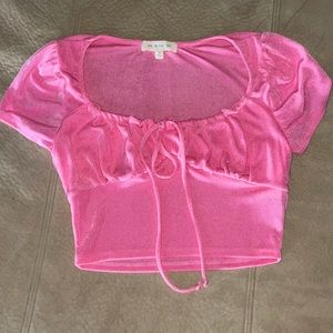 Pink crop top. size medium. Brand is Pie in the Sky